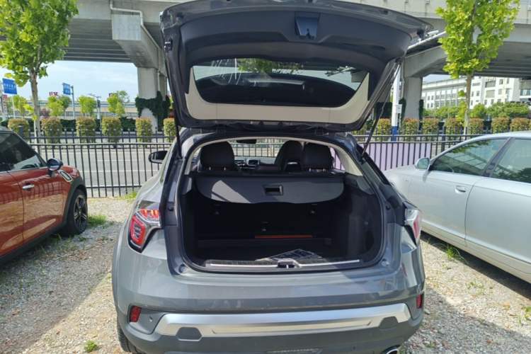 Used Lynk & Co 02 2020 1.5T DCT Two-Wheel Drive Pro Edition Trunk