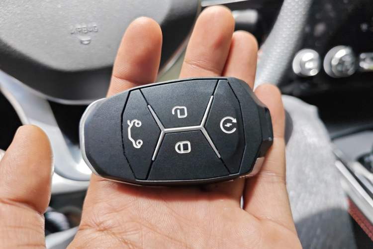 Used Lynk & Co 02 2020 1.5T DCT Two-Wheel Drive Pro Edition Vehicle Key
