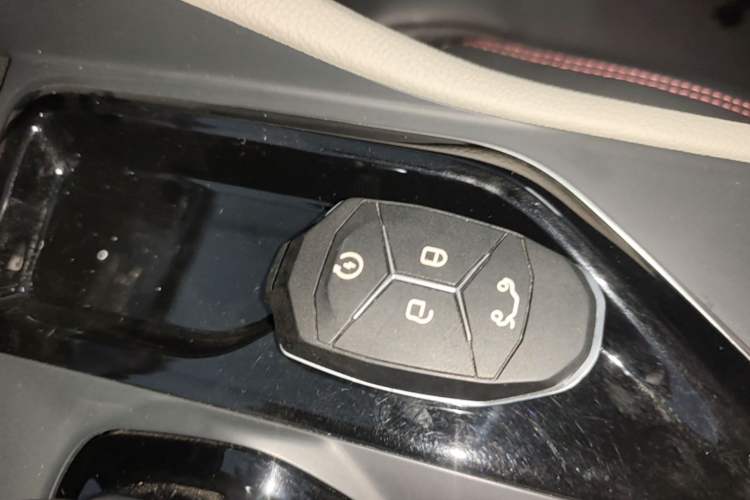 Used Lynk & Co 02 2020 High-Energy Edition 2.0T Automatic Two-Wheel Drive Shine Pro Edition Vehicle Key