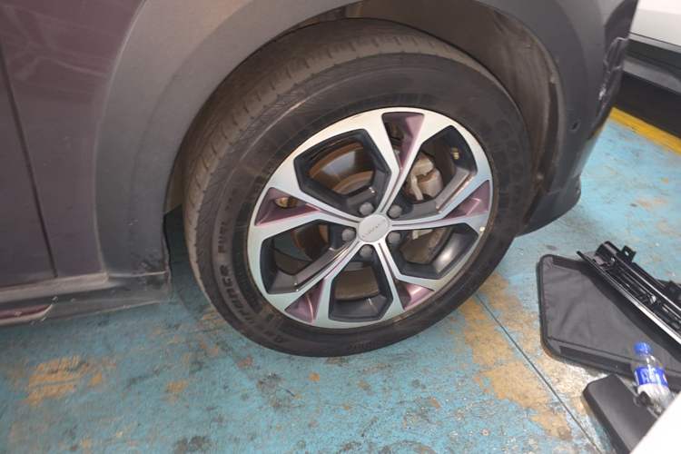 Used Lynk & Co 02 2020 High-Energy Edition 2.0T Automatic Two-Wheel Drive Shine Pro Edition Right Front Wheel Hub