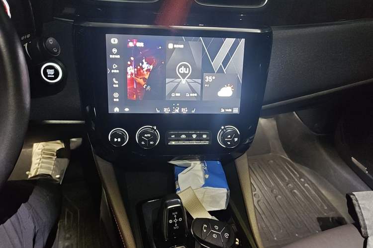 Used Lynk & Co 02 2020 High-Energy Edition 2.0T Automatic Two-Wheel Drive Shine Pro Edition Audio And AC Panel