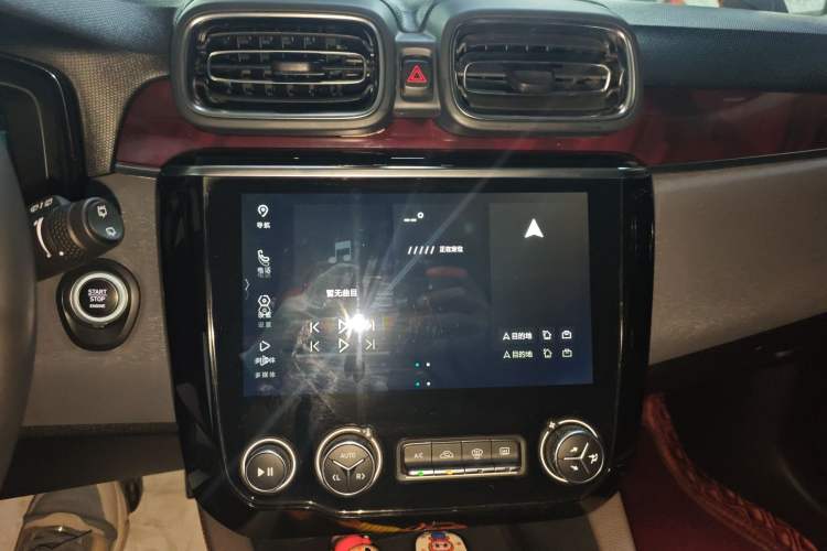 Used Lynk & Co 02 2020 1.5T DCT Two-Wheel Drive Zhaobao Version Audio And AC Panel