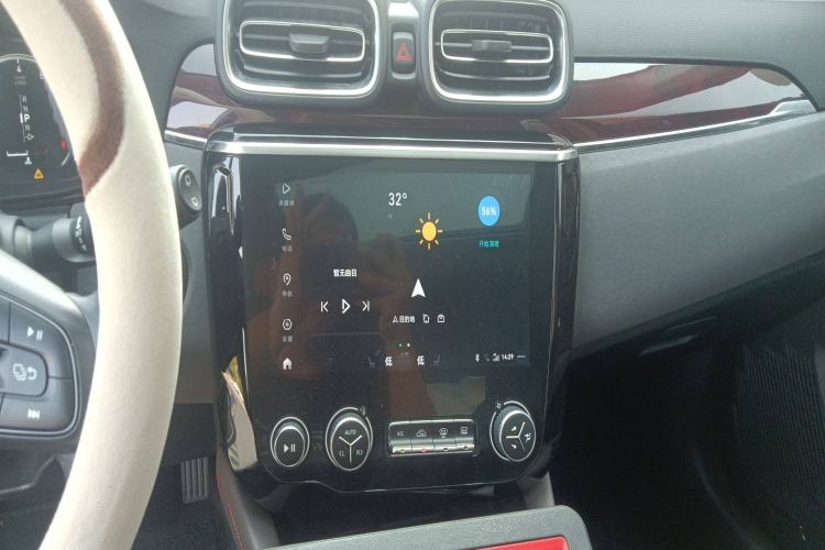 Used Lynk & Co 02 2020 1.5T DCT Two-Wheel Drive Zhaobao Version Audio And AC Panel