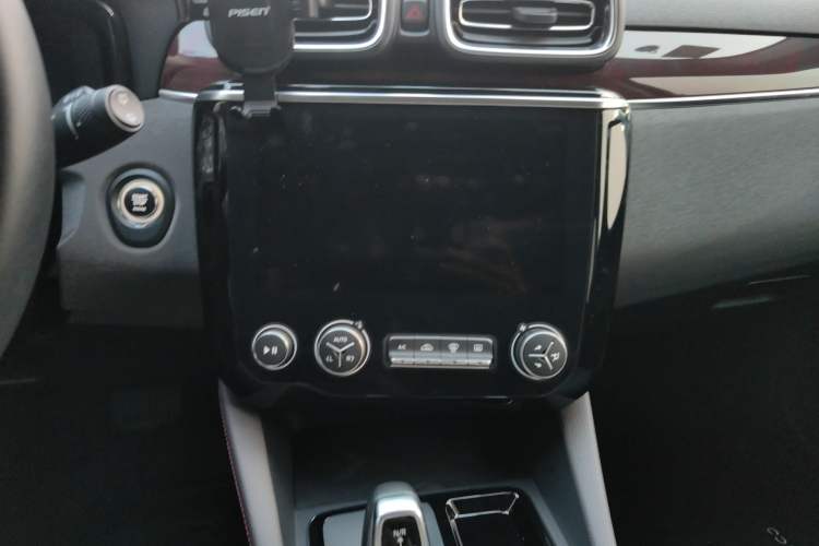 Used Lynk & Co 02 2020 1.5T DCT Two-Wheel Drive Zhaopu Version Audio And AC Panel