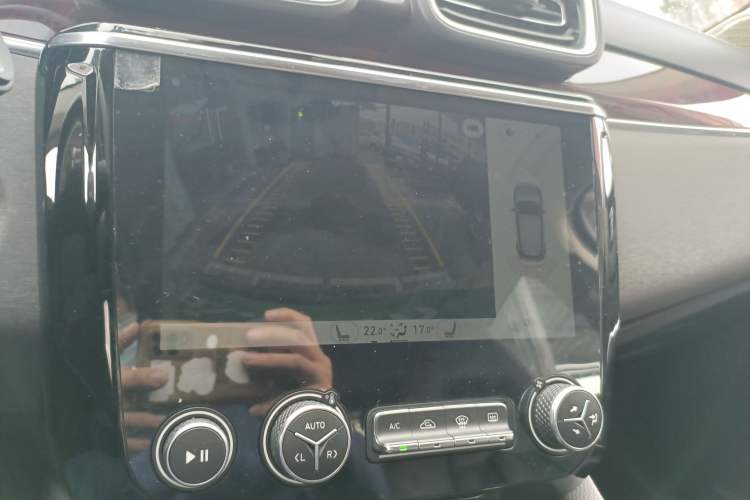 Used Lynk & Co 02 2020 1.5T DCT Two-Wheel Drive Zhaobao Version Audio And AC Panel