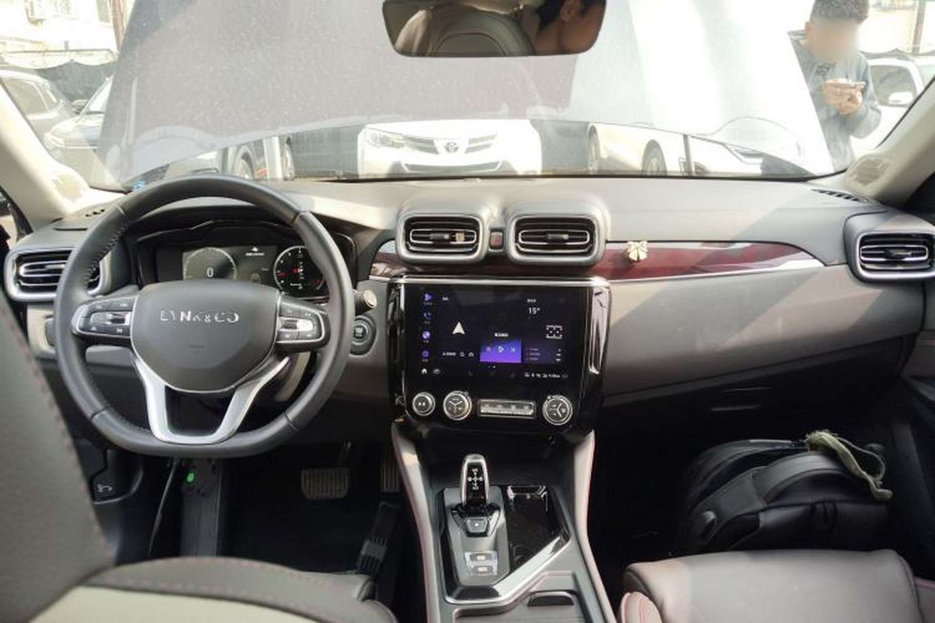 Used Lynk & Co 02 2020 High-Energy Edition 2.0T Automatic Two-Wheel Drive Shine Pro Edition Center Console