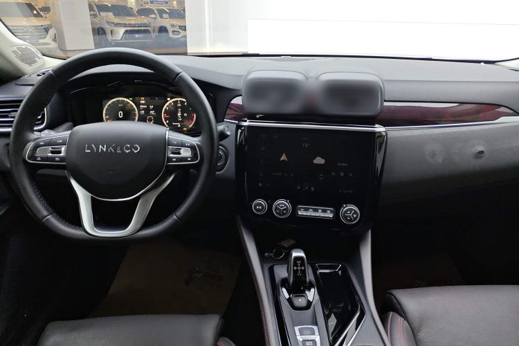 Used Lynk & Co 02 2020 High-Energy Edition 2.0T Automatic Two-Wheel Drive Shine Pro Edition Center Console