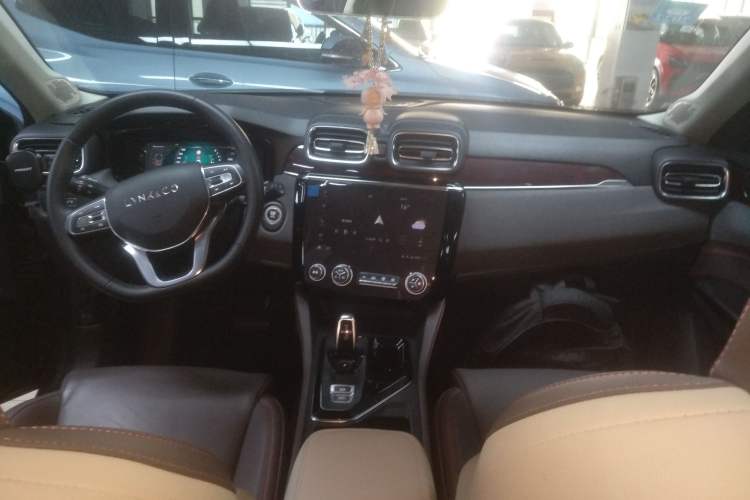 Used Lynk & Co 02 2020 High-Energy Edition 2.0T Automatic Two-Wheel Drive Shine Pro Edition Center Console