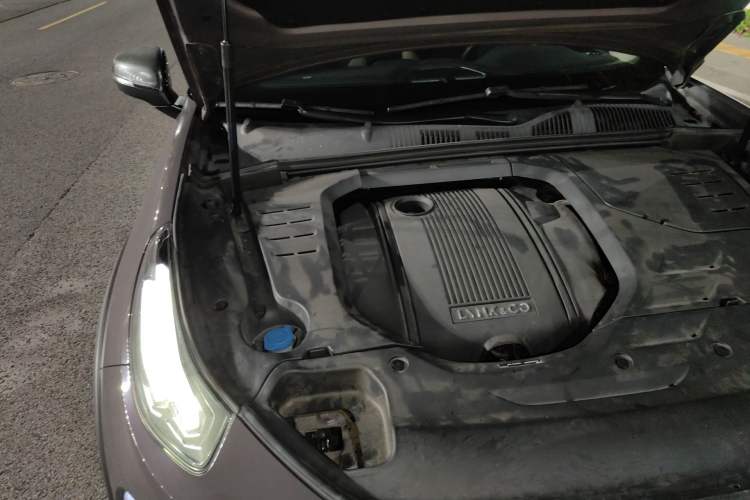Used Lynk & Co 02 2020 1.5T DCT Two-Wheel Drive Zhaopu Version Engine Bay Right