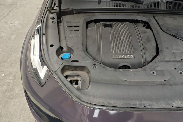 Used Lynk & Co 02 2020 1.5T DCT Two-Wheel Drive Zhaopu Version Engine Bay Right