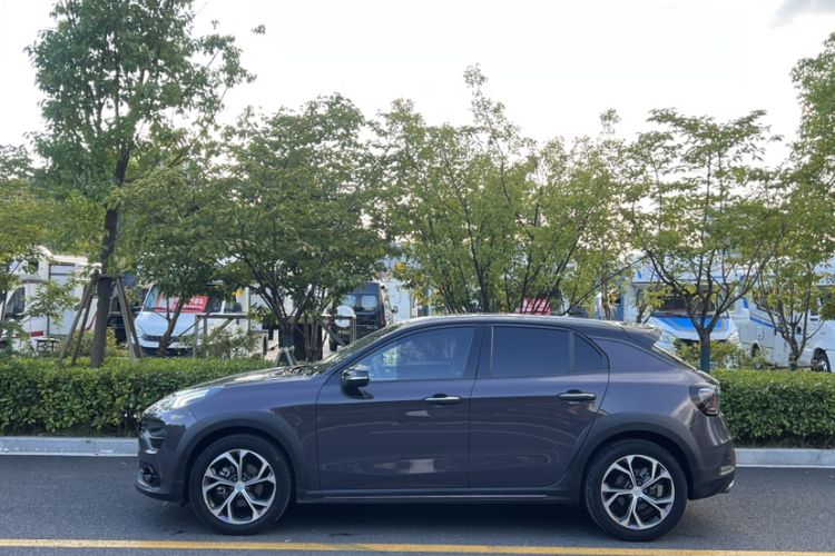 Used Lynk & Co 02 2020 High-Energy Edition 2.0T Automatic Two-Wheel Drive Shine Pro Edition Exterior 2