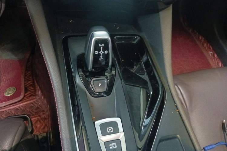 Used Lynk & Co 02 2020 1.5T DCT Two-Wheel Drive Zhaobao Version Gear Lever