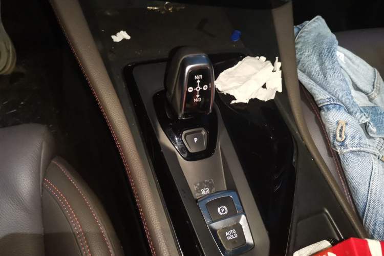 Used Lynk & Co 02 2020 1.5T DCT Two-Wheel Drive Zhaopu Version Gear Lever