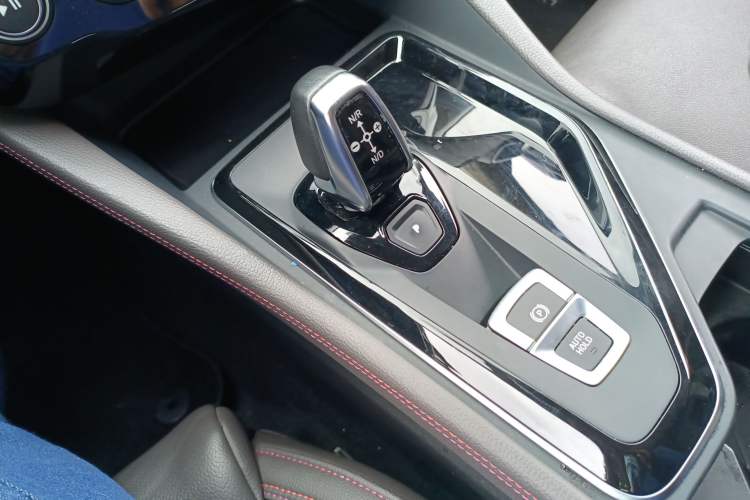 Used Lynk & Co 02 2020 1.5T DCT Two-Wheel Drive Zhaobao Version Gear Lever