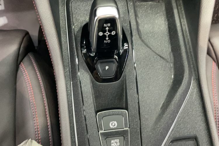 Used Lynk & Co 02 2020 High-Energy Edition 2.0T Automatic Two-Wheel Drive Shine Pro Edition Gear Lever