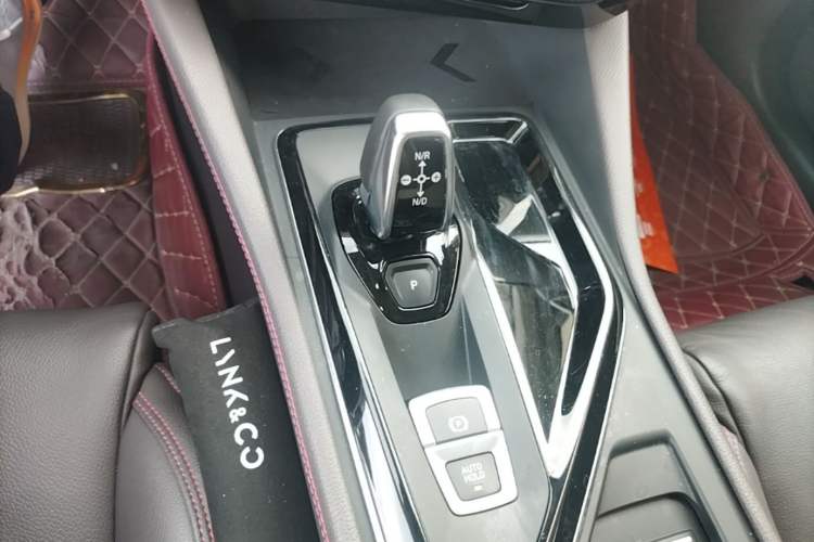 Used Lynk & Co 02 2020 1.5T DCT Two-Wheel Drive Zhaopu Version Gear Lever