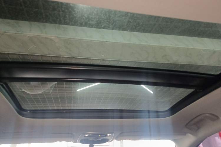 Used Lynk & Co 02 2020 1.5T DCT Two-Wheel Drive Zhaobao Version Headliner