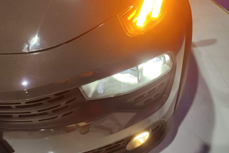 Used Lynk & Co 02 2020 1.5T DCT Two-Wheel Drive Zhaopu Version Left Front Headlight