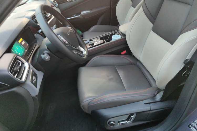 Used Lynk & Co 02 2020 1.5T DCT Two-Wheel Drive Zhaopu Version Left Front Seat