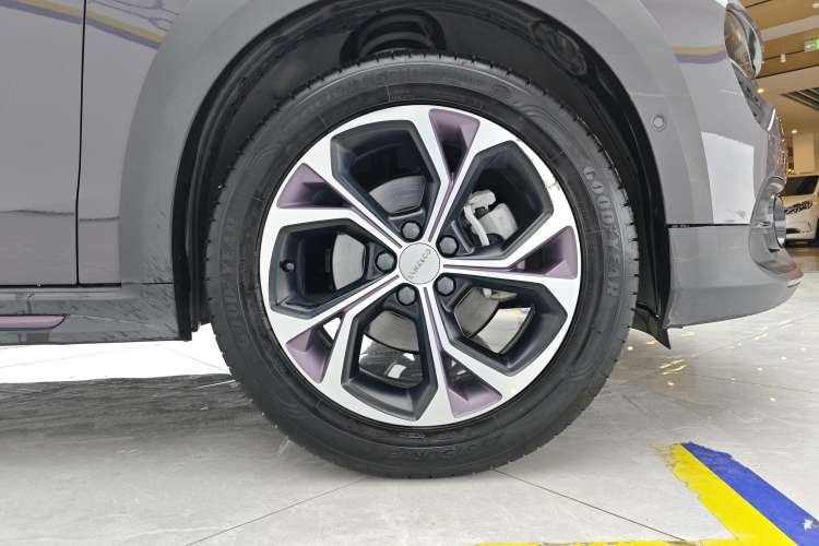 Used Lynk & Co 02 2020 High-Energy Edition 2.0T Automatic Two-Wheel Drive Shine Pro Edition Left Front Wheel Hub