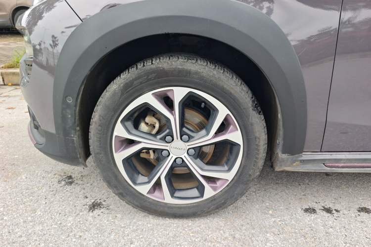 Used Lynk & Co 02 2020 High-Energy Edition 2.0T Automatic Two-Wheel Drive Shine Pro Edition Left Front Wheel Hub