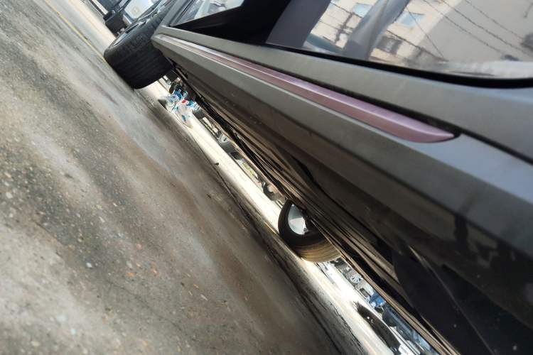 Used Lynk & Co 02 2020 High-Energy Edition 2.0T Automatic Two-Wheel Drive Shine Pro Edition Left Side Sill