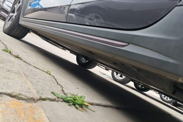 Used Lynk & Co 02 2020 1.5T DCT Two-Wheel Drive Zhaopu Version Left Side Sill