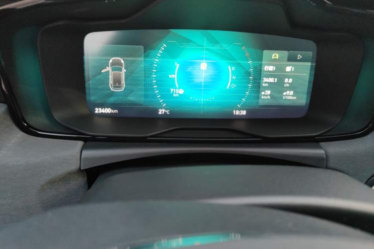 Used Lynk & Co 02 2020 1.5T DCT Two-Wheel Drive Zhaopu Version Odometer Close Up