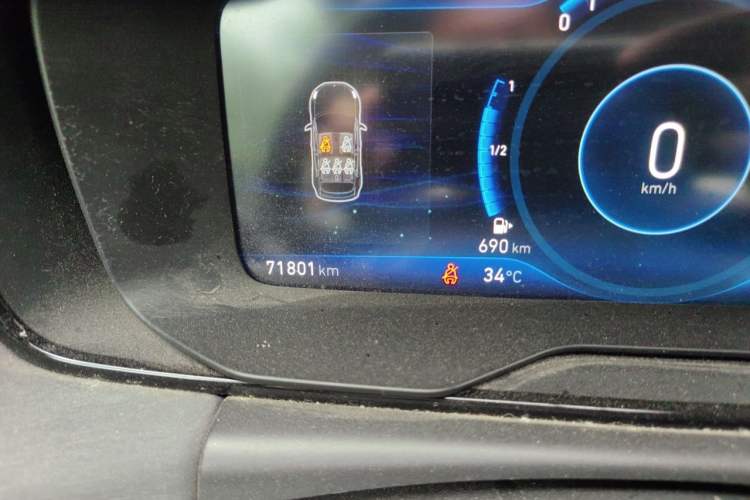 Used Lynk & Co 02 2020 High-Energy Edition 2.0T Automatic Two-Wheel Drive Shine Pro Edition Odometer Close Up