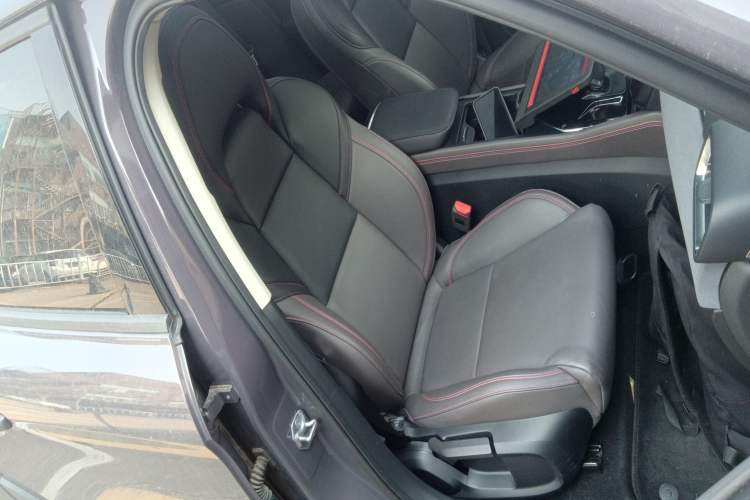 Used Lynk & Co 02 2020 1.5T DCT Two-Wheel Drive Zhaobao Version Right Front Seat