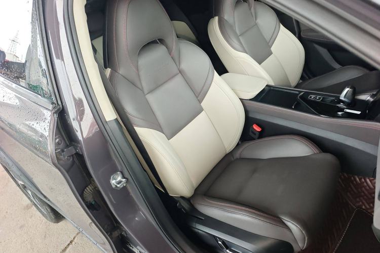 Used Lynk & Co 02 2020 High-Energy Edition 2.0T Automatic Two-Wheel Drive Shine Pro Edition Right Front Seat