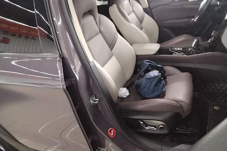 Used Lynk & Co 02 2020 1.5T DCT Two-Wheel Drive Zhaopu Version Right Front Seat