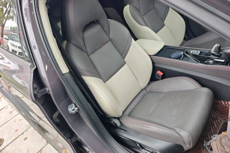 Used Lynk & Co 02 2020 High-Energy Edition 2.0T Automatic Two-Wheel Drive Shine Pro Edition Right Front Seat