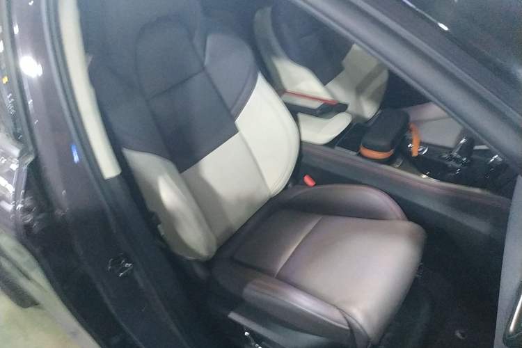 Used Lynk & Co 02 2020 1.5T DCT Two-Wheel Drive Zhaopu Version Right Front Seat