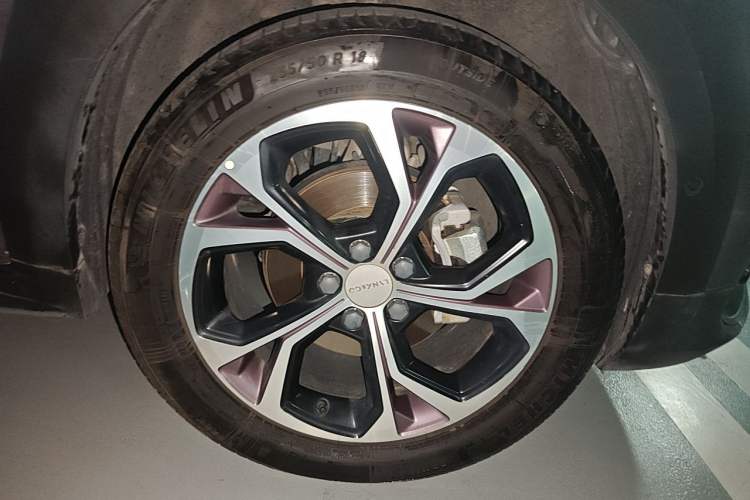 Used Lynk & Co 02 2020 High-Energy Edition 2.0T Automatic Two-Wheel Drive Shine Pro Edition Right Front Wheel Hub