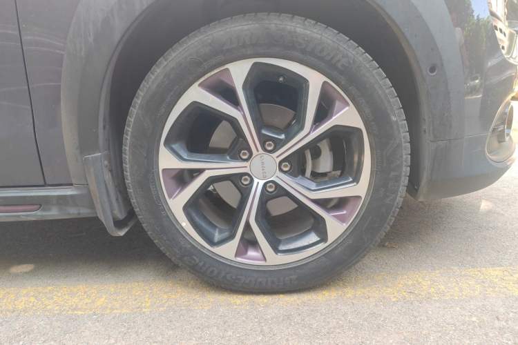 Used Lynk & Co 02 2020 High-Energy Edition 2.0T Automatic Two-Wheel Drive Shine Pro Edition Right Front Wheel Hub