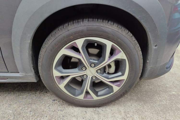 Used Lynk & Co 02 2020 High-Energy Edition 2.0T Automatic Two-Wheel Drive Shine Pro Edition Right Front Wheel Hub
