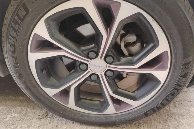 Used Lynk & Co 02 2020 1.5T DCT Two-Wheel Drive Zhaopu Version Right Front Wheel Hub