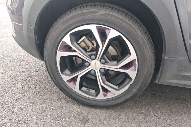 Used Lynk & Co 02 2020 1.5T DCT Two-Wheel Drive Zhaopu Version Right Rear Wheel Hub