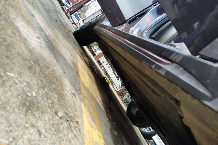 Used Lynk & Co 02 2020 High-Energy Edition 2.0T Automatic Two-Wheel Drive Shine Pro Edition Right Side Sill