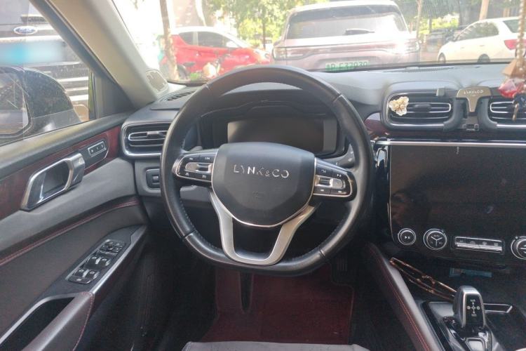 Used Lynk & Co 02 2020 High-Energy Edition 2.0T Automatic Two-Wheel Drive Shine Pro Edition Steering Wheel