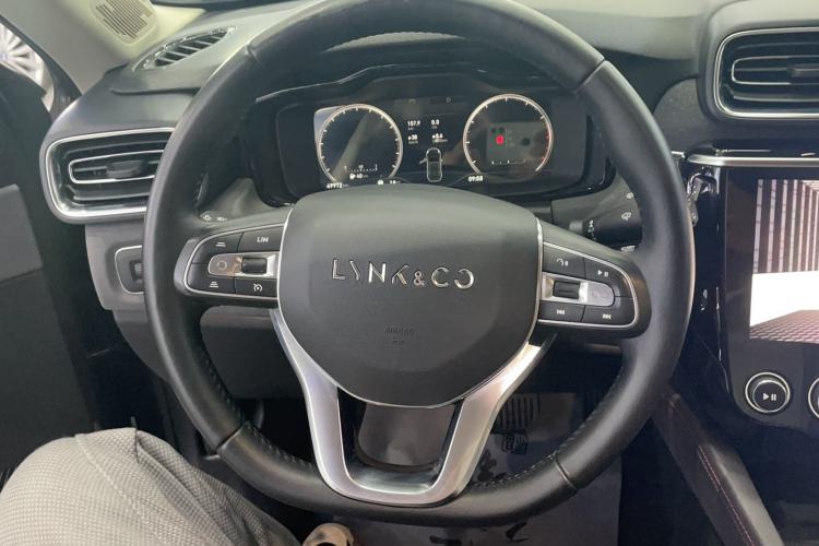 Used Lynk & Co 02 2020 High-Energy Edition 2.0T Automatic Two-Wheel Drive Shine Pro Edition Steering Wheel