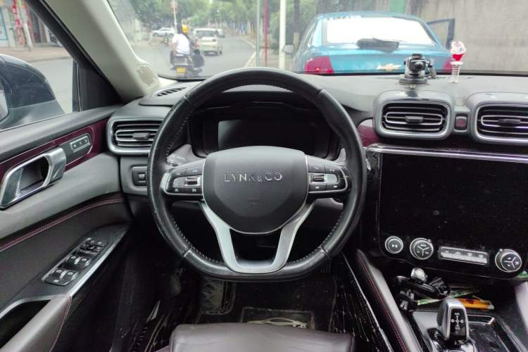 Used Lynk & Co 02 2020 High-Energy Edition 2.0T Automatic Two-Wheel Drive Shine Pro Edition Steering Wheel