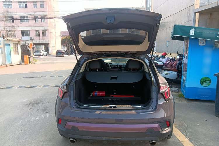 Used Lynk & Co 02 2020 1.5T DCT Two-Wheel Drive Zhaobao Version Trunk