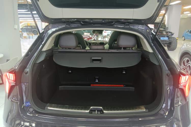 Used Lynk & Co 02 2020 1.5T DCT Two-Wheel Drive Zhaopu Version Trunk