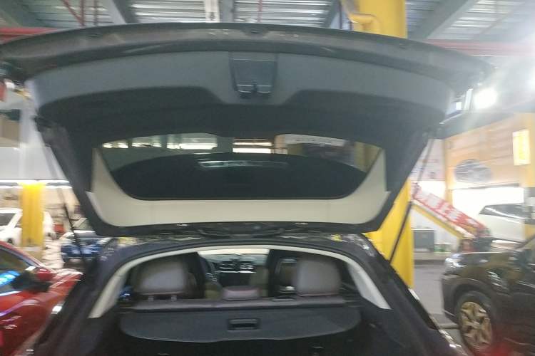 Used Lynk & Co 02 2020 1.5T DCT Two-Wheel Drive Zhaopu Version Trunk