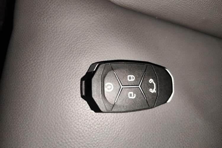 Used Lynk & Co 02 2020 1.5T DCT Two-Wheel Drive Zhaopu Version Vehicle Key
