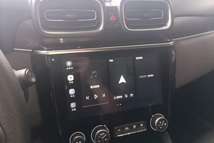 Used Lynk & Co 02 2020 1.5T DCT Two-Wheel Drive Pro Edition Audio And AC Panel