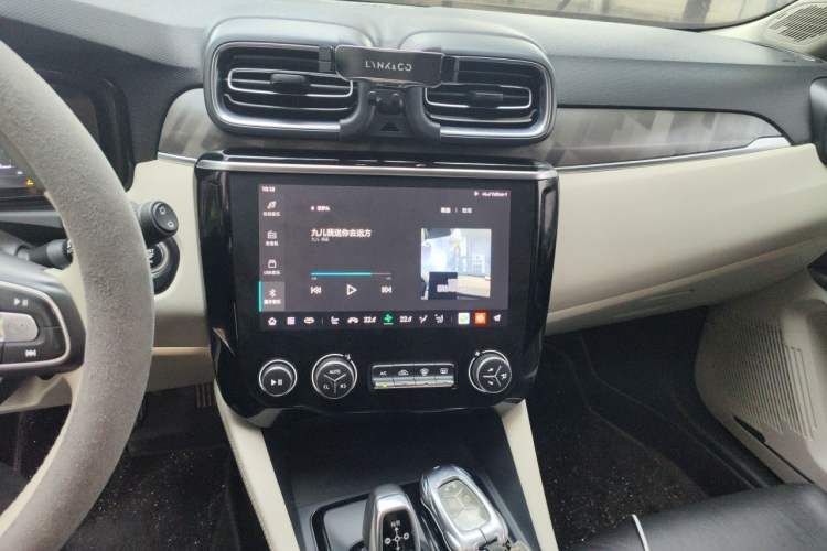 Used Lynk & Co 02 2020 High-Energy Edition 2.0T Automatic Two-Wheel Drive Shine Pro Edition Audio And AC Panel