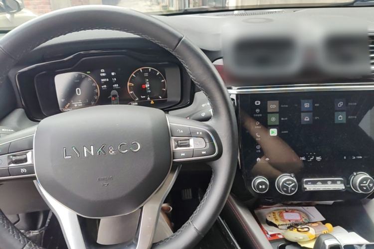 Used Lynk & Co 02 2020 1.5T DCT Two-Wheel Drive Pro Edition Center Console
